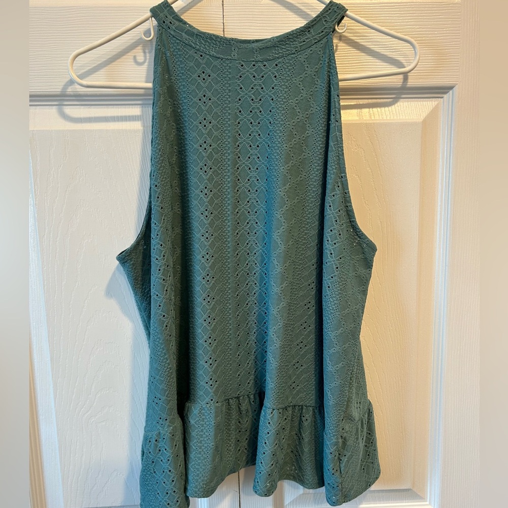 W5 Sleeveless Eyelet Top,size XL